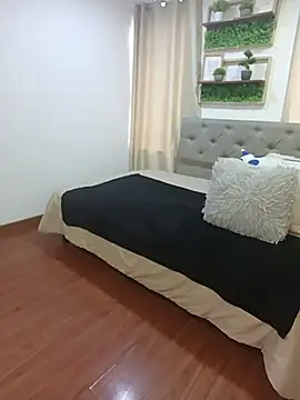 sasi luna online show from April 13, 1:27 pm