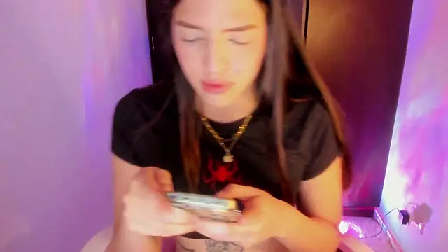 Snapshot of maria_mendez_ chatting on October 21, 4:13 am maria mendez online show from October 21, 4:13 am