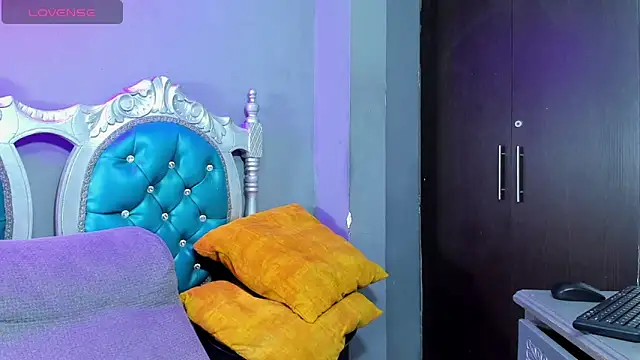 elizabeth rosa21 online show from December 19, 8:23 pm