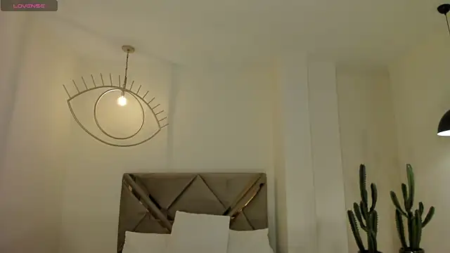 MiaFarrell  online show from March 12, 7:06 pm