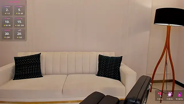 MiaFarrell  online show from March 17, 7:04 pm