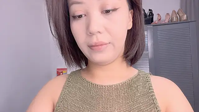 PurrrfectMiko online show from January 14, 3:34 am