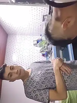 Snapshot of 1418edwar chatting on February 14, 12:07 am 1418edwar online show from February 14, 12:07 am