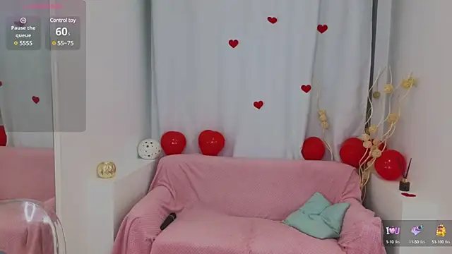 Lana  Cute  online show from February 14, 6:40 pm