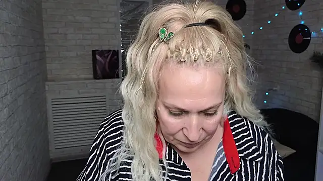 Snapshot of Penelope_Pinky chatting on January 10, 5:13 pm Penelope Pinky online show from January 10, 5:13 pm