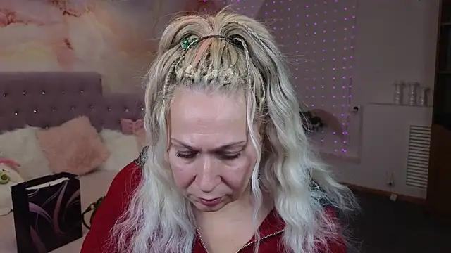 Snapshot of Penelope_Pinky chatting on January 16, 2:41 pm Penelope Pinky online show from January 16, 2:41 pm