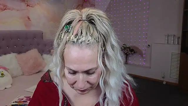 Snapshot of Penelope_Pinky chatting on January 16, 5:44 pm Penelope Pinky online show from January 16, 5:44 pm