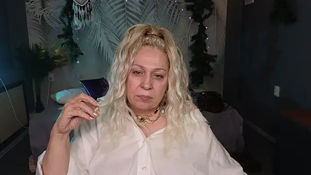 Snapshot of Penelope_Pinky chatting on January 20, 5:27 pm Penelope Pinky online show from January 20, 5:27 pm