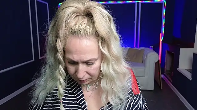 Snapshot of Penelope_Pinky chatting on January 21, 8:43 pm Penelope Pinky online show from January 21, 8:43 pm