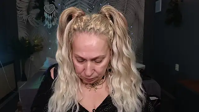 Snapshot of Penelope_Pinky chatting on January 24, 8:00 pm Penelope Pinky online show from January 24, 8:00 pm