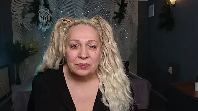 Snapshot of Penelope_Pinky chatting on January 27, 2:24 pm Penelope Pinky online show from January 27, 2:24 pm