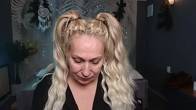 Snapshot of Penelope_Pinky chatting on January 28, 2:10 pm Penelope Pinky online show from January 28, 2:10 pm