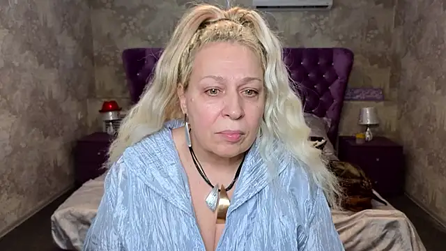 Snapshot of Penelope_Pinky chatting on January 29, 2:00 pm Penelope Pinky online show from January 29, 2:00 pm