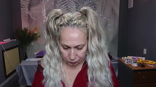 Snapshot of Penelope_Pinky chatting on January 30, 8:21 pm Penelope Pinky online show from January 30, 8:21 pm