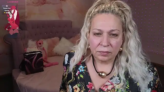 Snapshot of Penelope_Pinky chatting on February 2, 2:34 pm Penelope Pinky online show from February 2, 2:34 pm