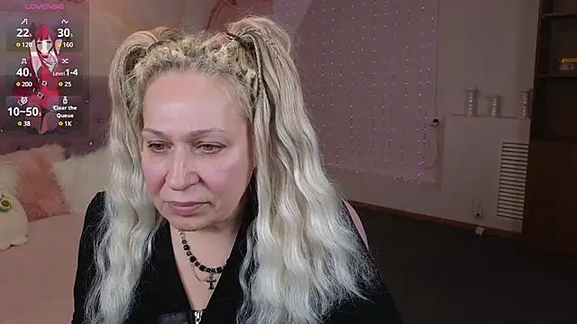 Snapshot of Penelope_Pinky chatting on February 4, 2:32 pm Penelope Pinky online show from February 4, 2:32 pm