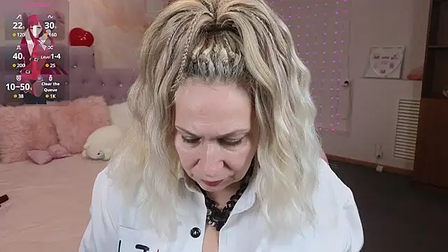 Snapshot of Penelope_Pinky chatting on February 12, 5:58 pm Penelope Pinky online show from February 12, 5:58 pm