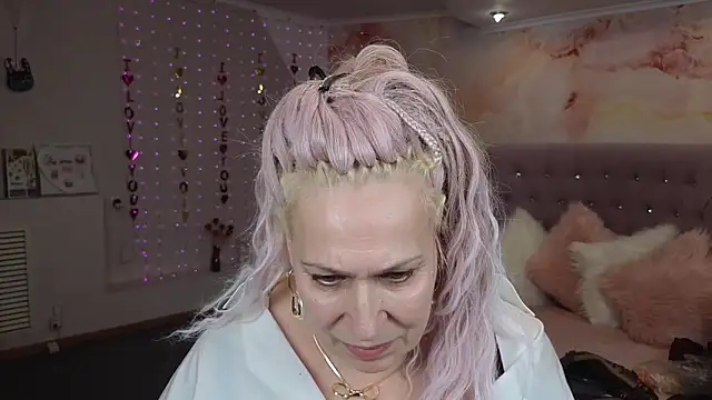 Snapshot of Penelope_Pinky chatting on March 2, 2:21 pm Penelope Pinky online show from March 2, 2:21 pm