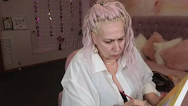 Snapshot of Penelope_Pinky chatting on March 2, 5:36 pm Penelope Pinky online show from March 2, 5:36 pm