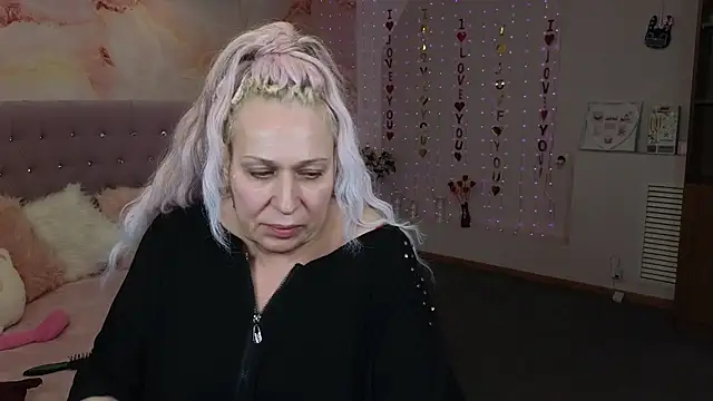 Snapshot of Penelope_Pinky chatting on March 10, 6:23 pm Penelope Pinky online show from March 10, 6:23 pm