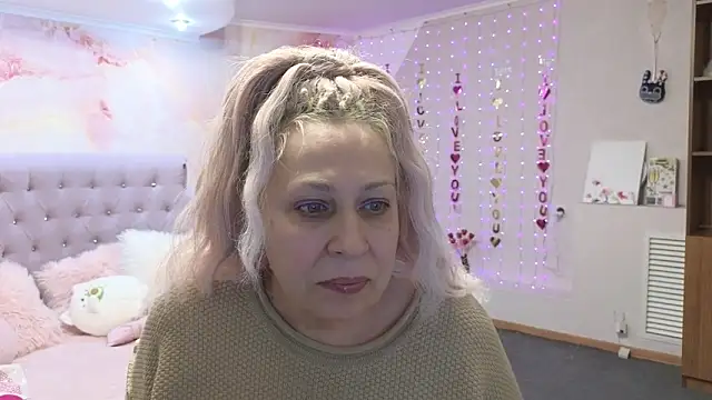 Snapshot of Penelope_Pinky chatting on March 17, 4:19 am Penelope Pinky online show from March 17, 4:19 am