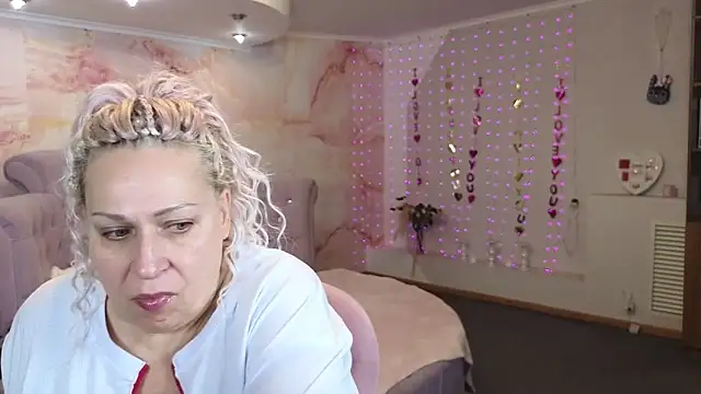 Snapshot of Penelope_Pinky chatting on October 10, 11:09 am Penelope Pinky online show from October 10, 11:09 am