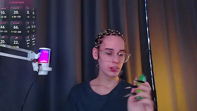 Snapshot of Cassie_Bae chatting on March 22, 9:24 am Cassie Bae online show from March 22, 9:24 am