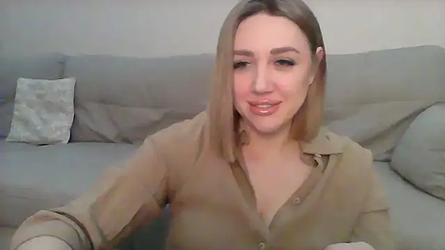 Snapshot of VickyLove047 chatting on January 16, 4:17 am VickyLove047 online show from January 16, 4:17 am