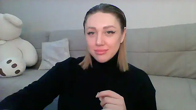 Snapshot of VickyLove047 chatting on February 19, 8:10 pm VickyLove047 online show from February 19, 8:10 pm