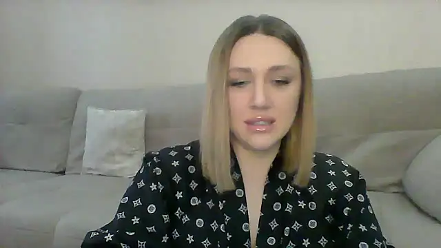 Snapshot of VickyLove047 chatting on March 14, 6:10 am VickyLove047 online show from March 14, 6:10 am