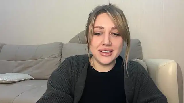 VickyLove047 online show from December 5, 8:05 pm