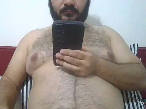 Snapshot of UrfavSlaveBitch chatting on November 22, 6:18 pm UrfavSlaveBitch online show from November 22, 6:18 pm