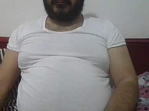 Snapshot of UrfavSlaveBitch chatting on March 3, 6:36 pm UrfavSlaveBitch online show from March 3, 6:36 pm