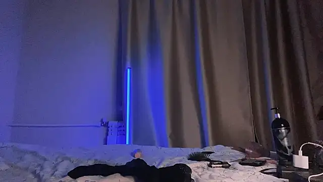  xxtina online show from December 16, 1:10 am