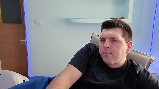 Snapshot of JasonJacks chatting on January 9, 9:34 am JasonJacks online show from January 9, 9:34 am