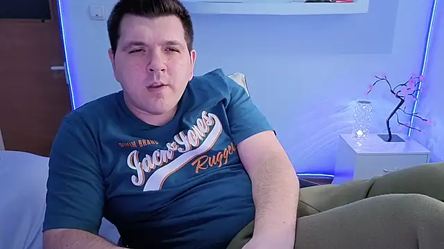 Snapshot of JasonJacks chatting on January 12, 7:57 am JasonJacks online show from January 12, 7:57 am