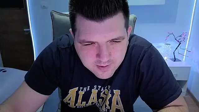 Snapshot of JasonJacks chatting on February 2, 4:11 am JasonJacks online show from February 2, 4:11 am