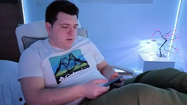 Snapshot of JasonJacks chatting on February 17, 6:10 am JasonJacks online show from February 17, 6:10 am