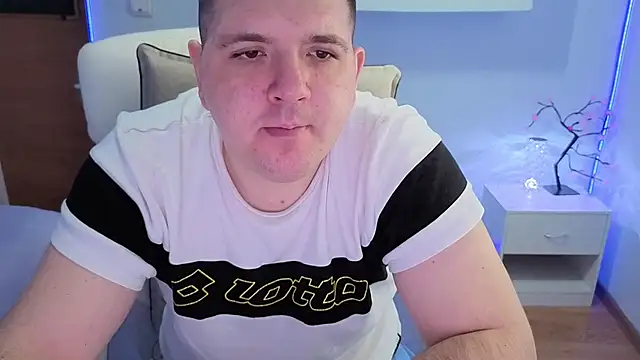 Snapshot of JasonJacks chatting on March 14, 6:19 am JasonJacks online show from March 14, 6:19 am