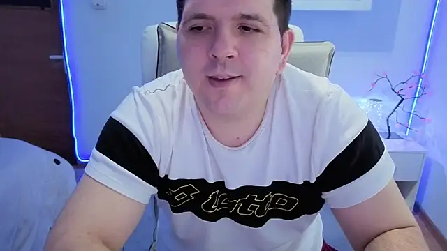 Snapshot of JasonJacks chatting on April 7, 3:12 pm JasonJacks online show from April 7, 3:12 pm