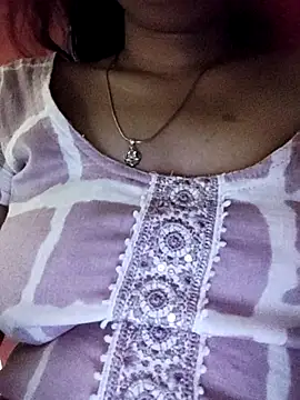 Snapshot of sunita-doll chatting on March 12, 9:44 am sunita-doll online show from March 12, 9:44 am