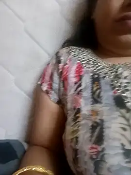 sunita-doll online show from December 5, 4:58 pm