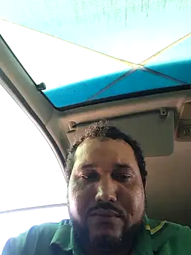 Snapshot of alexjs84 chatting on December 16, 1:21 am alexjs84 online show from December 16, 1:21 am