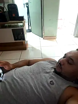 Snapshot of alexjs84 chatting on December 16, 11:07 pm alexjs84 online show from December 16, 11:07 pm