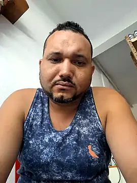 Snapshot of alexjs84 chatting on December 20, 6:24 pm alexjs84 online show from December 20, 6:24 pm