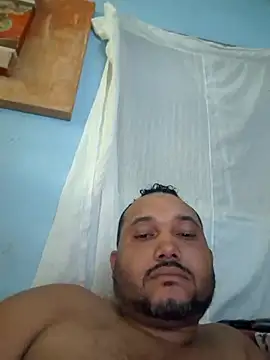 Snapshot of alexjs84 chatting on December 23, 1:08 am alexjs84 online show from December 23, 1:08 am