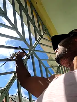 Snapshot of alexjs84 chatting on October 24, 10:11 am alexjs84 online show from October 24, 10:11 am