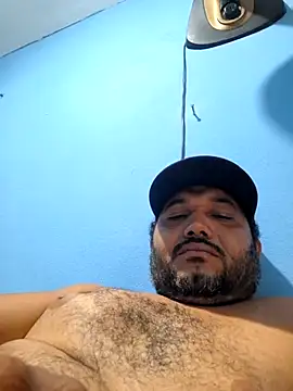 Snapshot of alexjs84 chatting on November 11, 10:15 am alexjs84 online show from November 11, 10:15 am