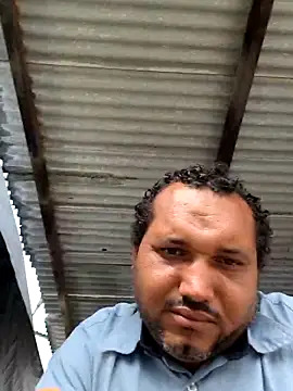 Snapshot of alexjs84 chatting on December 15, 6:23 pm alexjs84 online show from December 15, 6:23 pm