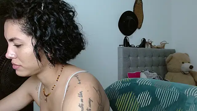 Sexy Lia  online show from May 5, 4:53 am